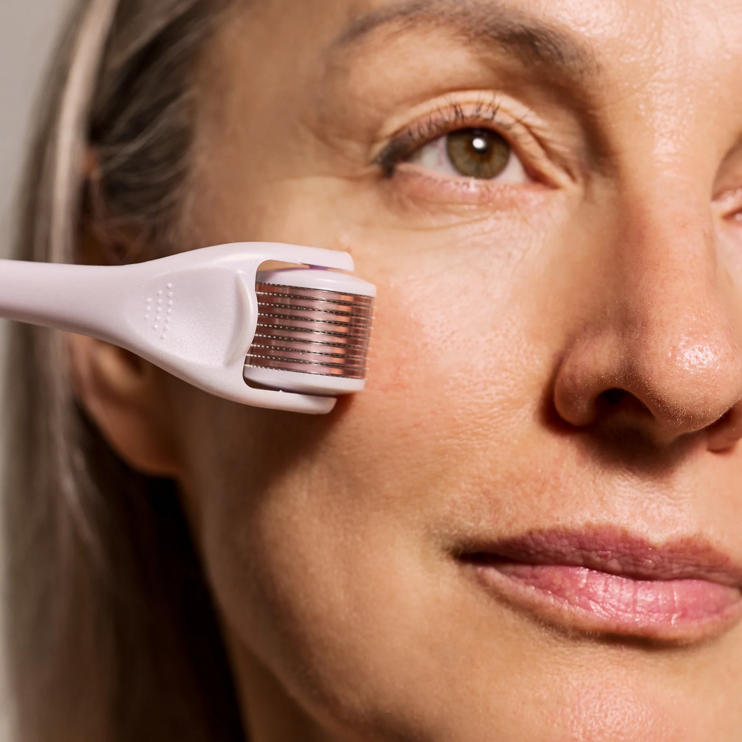 DERMA ROLLER SYSTEM – MICROAGUJAS DE TITANIO 0.5MM PARA LAS ARRUGAS